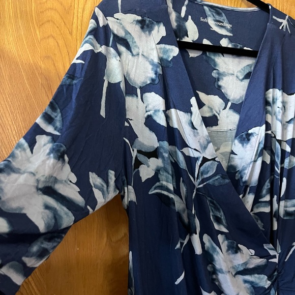 Soft Surroundings floral Shapely Anywhere Faux Wrap midi dress 1X - Picture 3 of 8